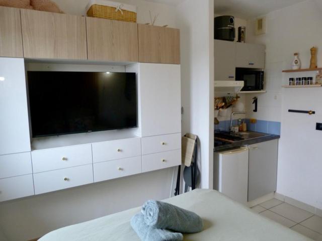 Charmant Studio Le Clos D'Aix Parking Prive Gratuit Et Piscine Aix-en-Provence Exterior photo